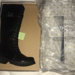 Hot topic lace up boots